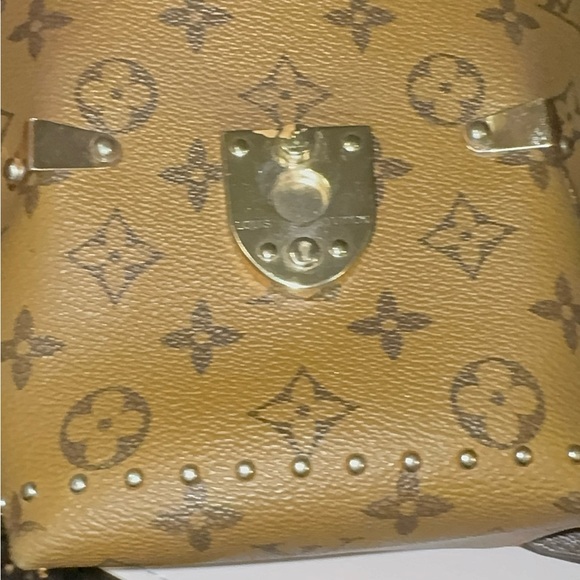 Louis Vuitton Monogram Box Bag in Brown with Gold Hardware - Picture 7 of 10